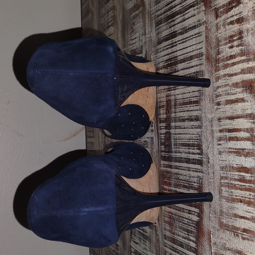 Shoes - Picture 6 of 6